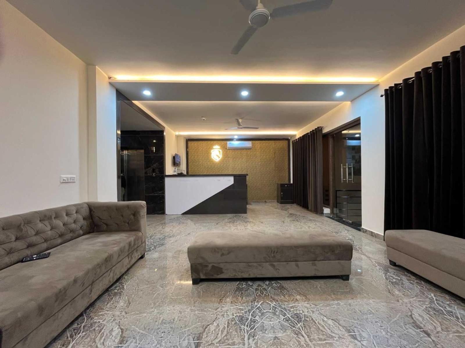 Super Townhouse Taj Nagri Basai Formerly Royal Empire Tājganj 외부 사진